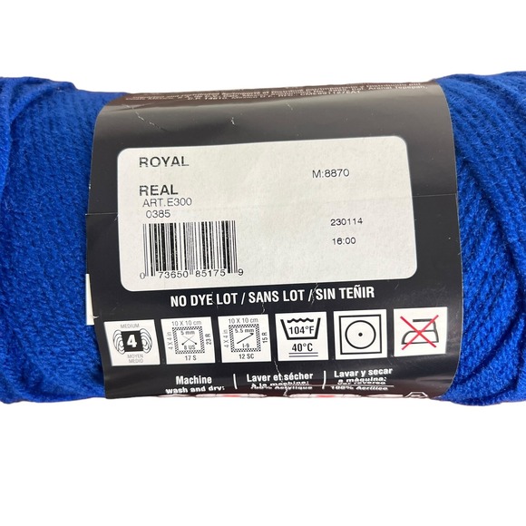 Red Heart With Love "Royal" Blue Yarn LOT Of 8 - 7oz SKEINS - Picture 5 of 6